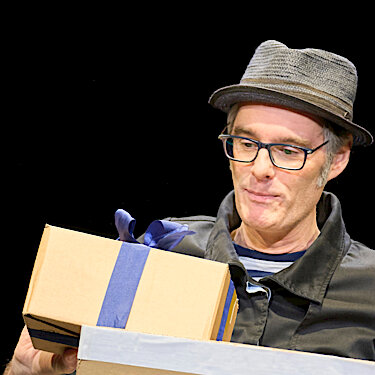 Theatersatt Dominik Burki 